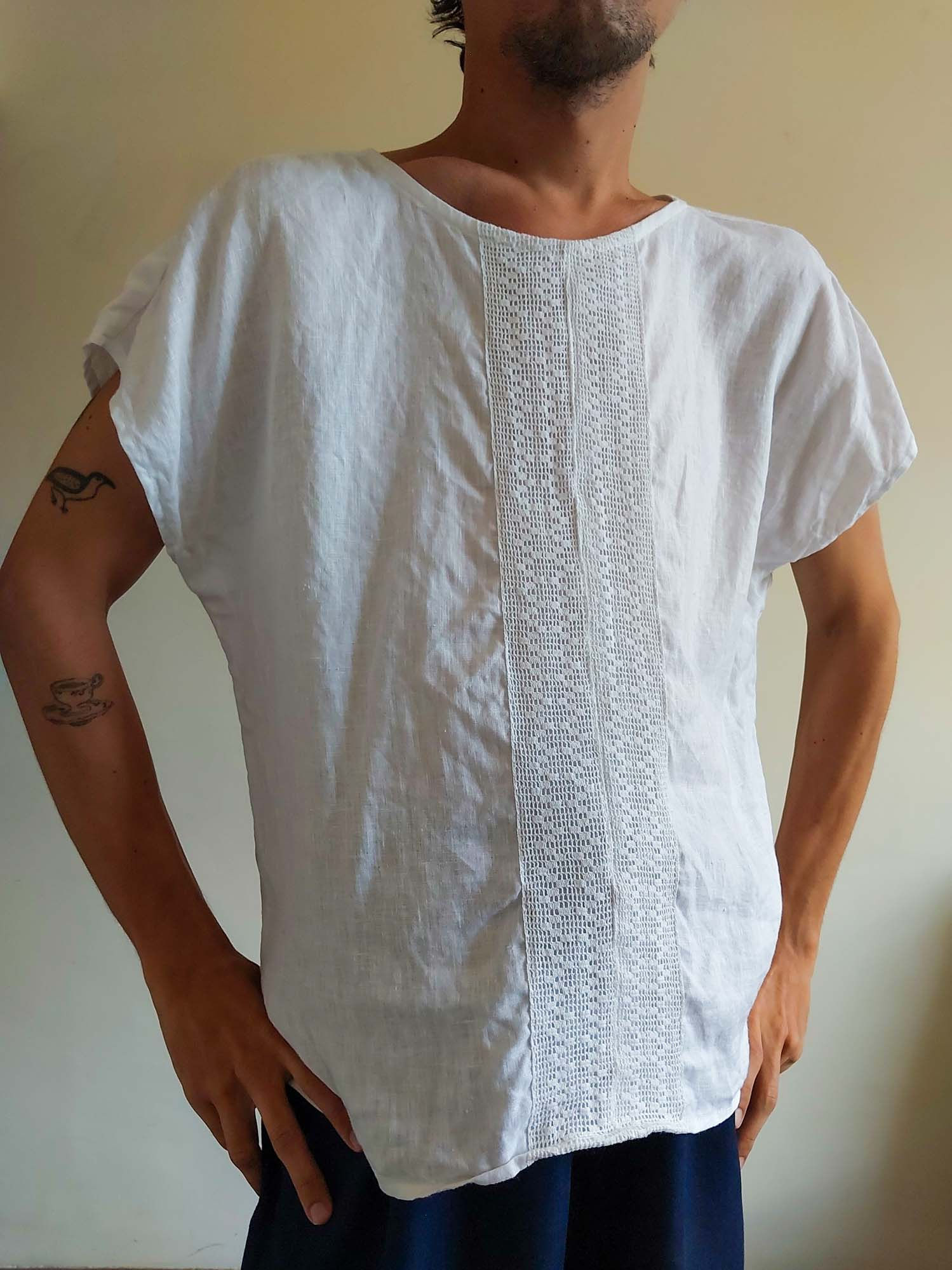 Camiseta Vintage Linho com Crochê (tam G)