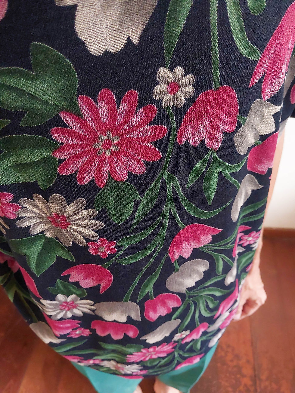 Miniatura: Camiseta Flores Escura anos 90 (tam G)