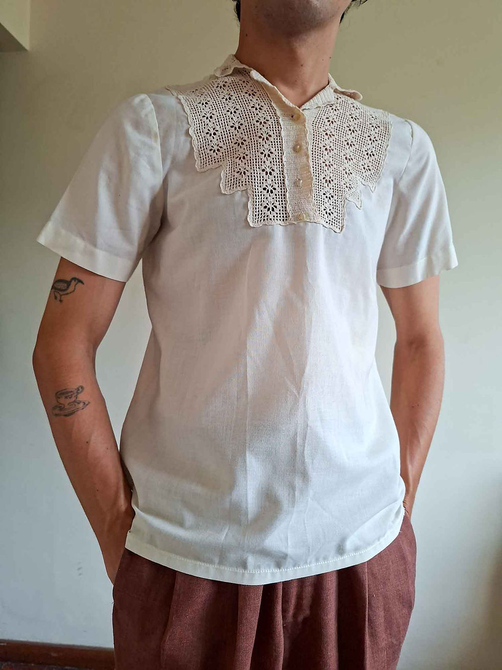 Miniatura: Camiseta Vintage com Gola em Crochê artesanal off-white (tam P)
