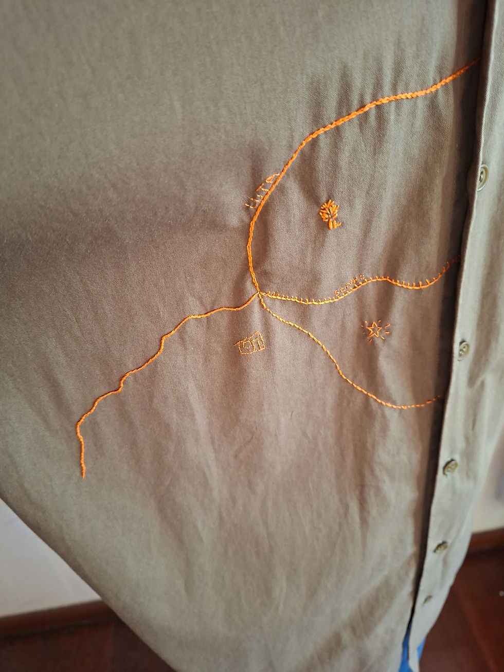 Miniatura: Upcycle Camisa Cartografia Bordada 'Morada'