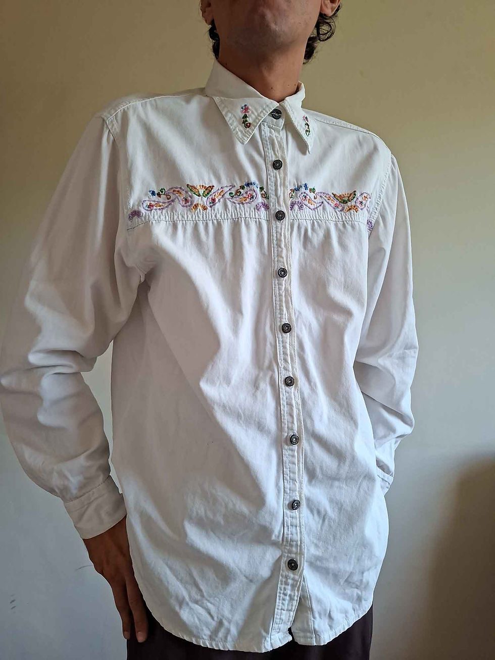 Miniatura: Camisa Vintage K Garcia com bordado de flores (tam M)