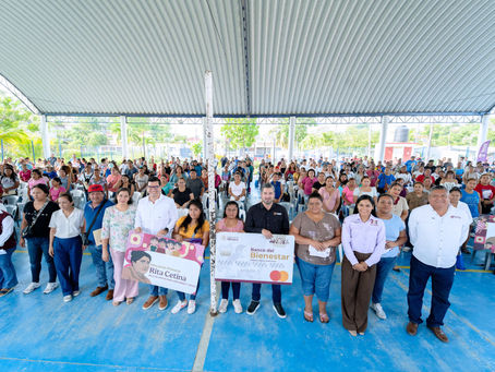 Entrega de 329 tarjetas de la Beca Universal “Rita Cetina” fortalece la educación de estudiantes tuxpeños.