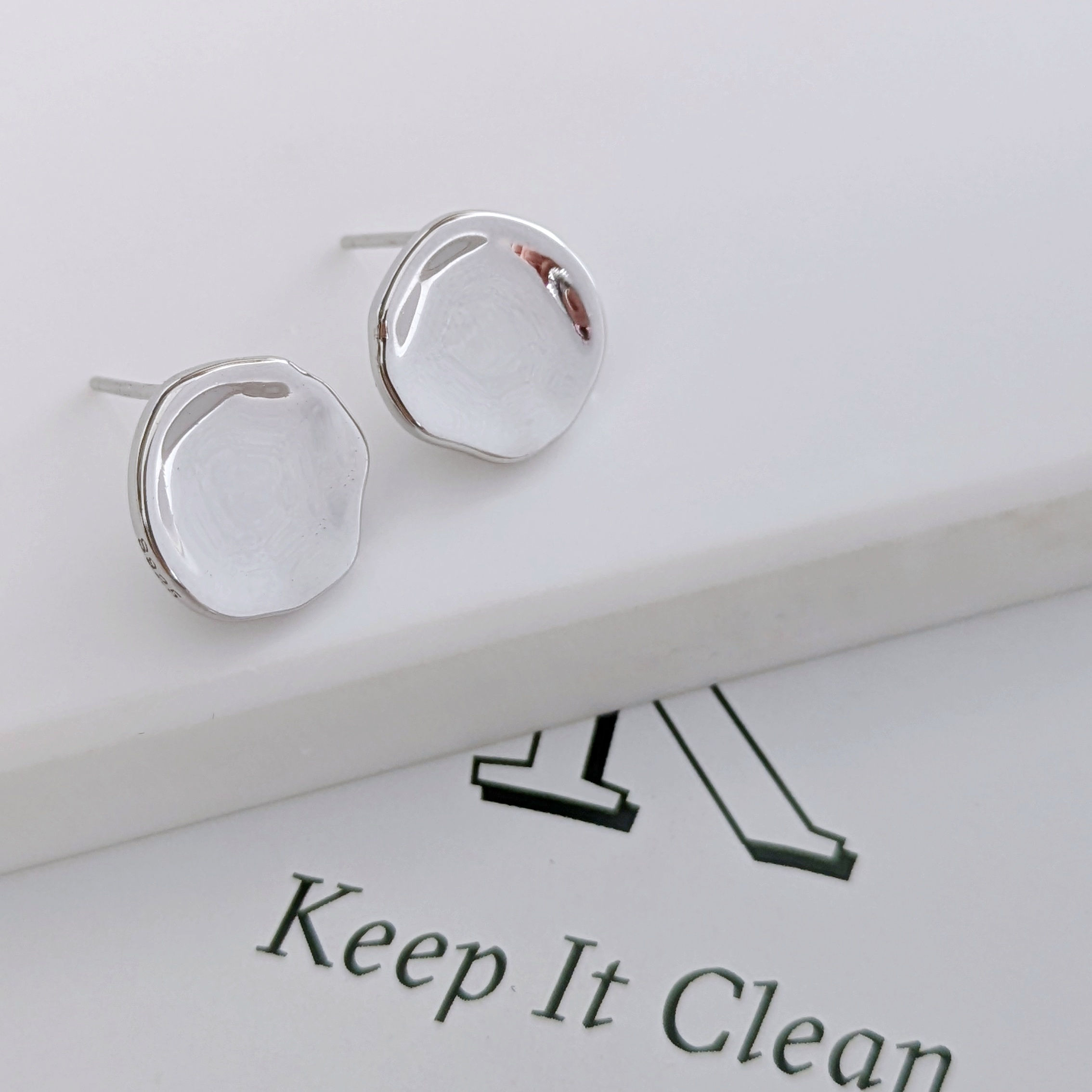 Dimple Pebble Stud