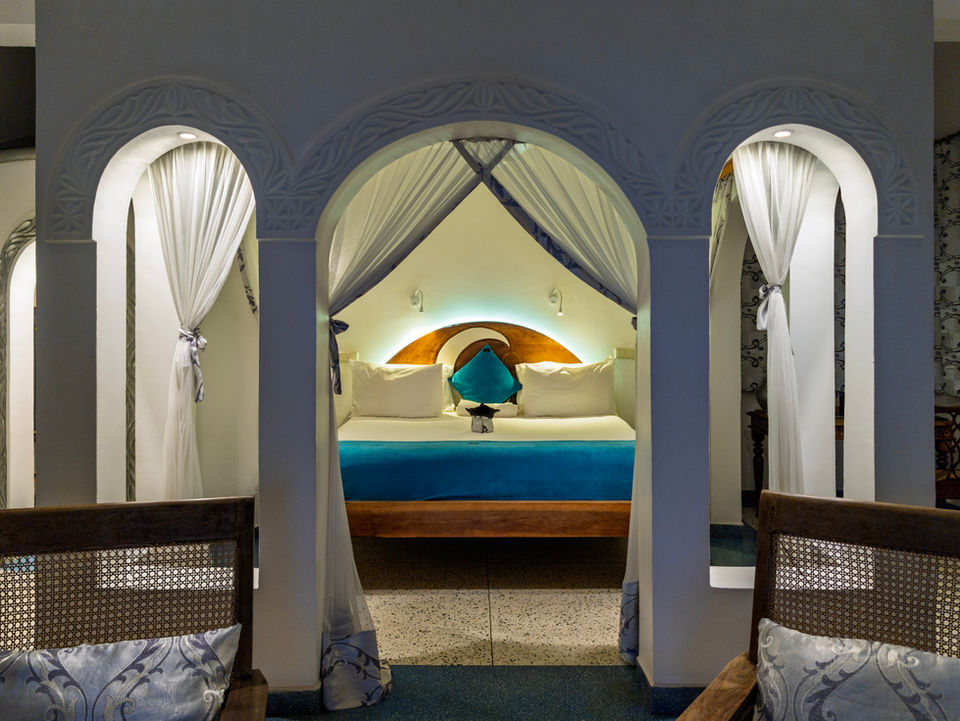 Room Mwezi Bed at Night – Villa Kidosho Zanzibar