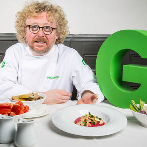 Luca Rodi y Groupon presentan #BatallaGazpachos, una reinvención de recetas regionales con un fin so