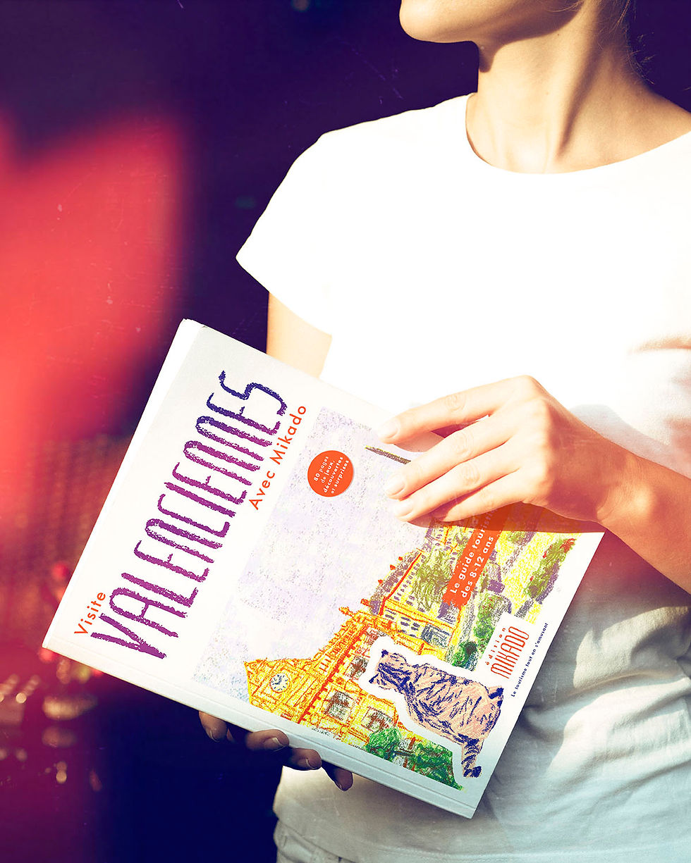 Couverture du guide "Visite Valenciennes avec Mikado" réalisé avec l'office de Tourisme de Valenciennes.
