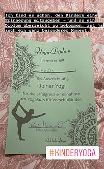 Selbst gestaltetes Yoga Diplom zum Abschluss für die Kinder beim Kinderyoga.