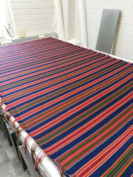 Rovaniemen kansallispuvun hamekangas työydällä-