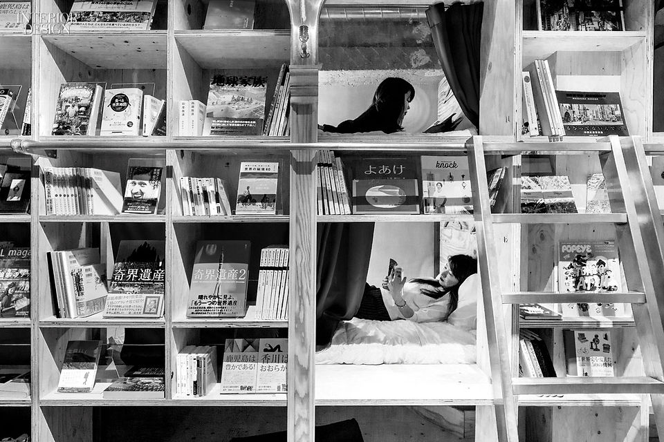 bookshelves-BedAndBook-suppose-design-office-co-0316