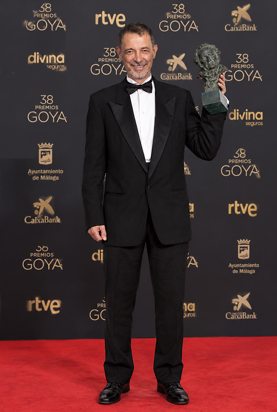 Ganador en la alfombra roja de los Goya.png
