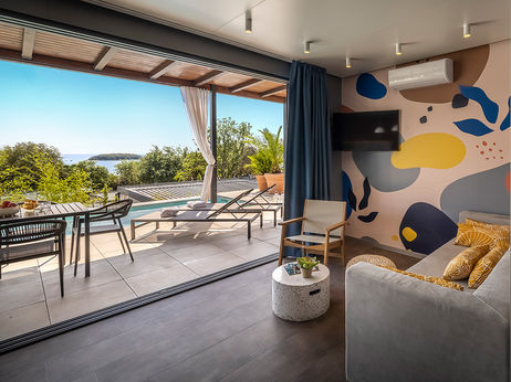 Istra_Premium_Camping_Resort_Orlandin_Premium_Camping_Villa_with_private_pool_living_room.