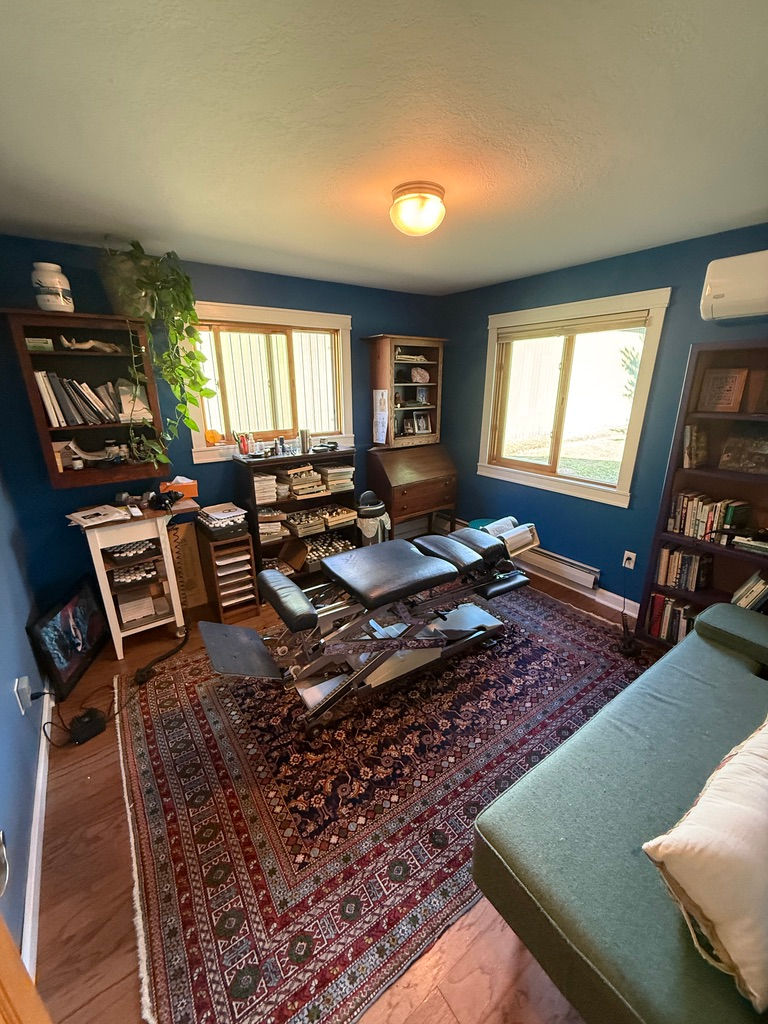 The clinic’s blue treatment room.