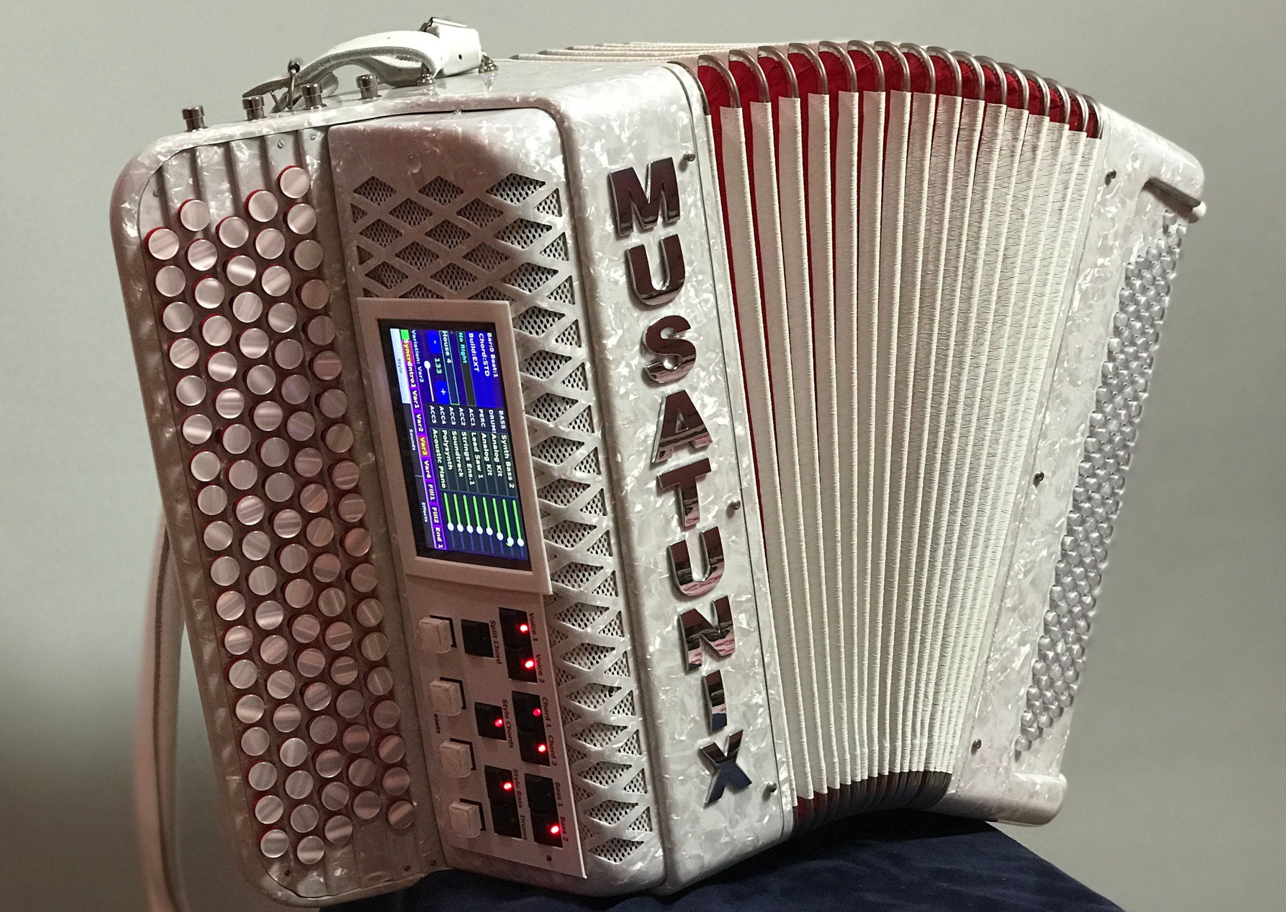 Джаз аккорды на электронном баяне | Musatunix