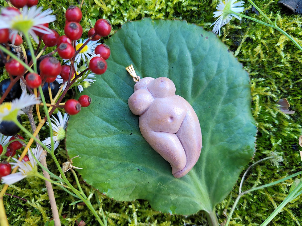 Göttin Nisma - Anhänger, 5 cm