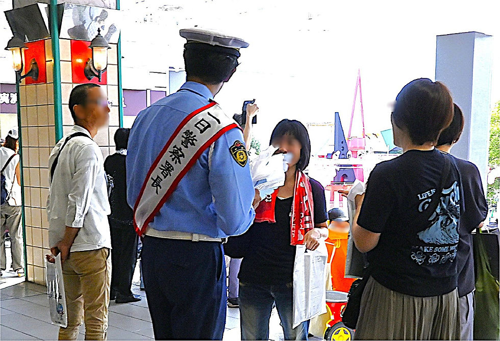 佐藤さんとのふれあいを求めてやってきた熱心なジェッツファンの姿も