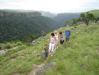 Umtamvuna River Lodge borering the nature reserve