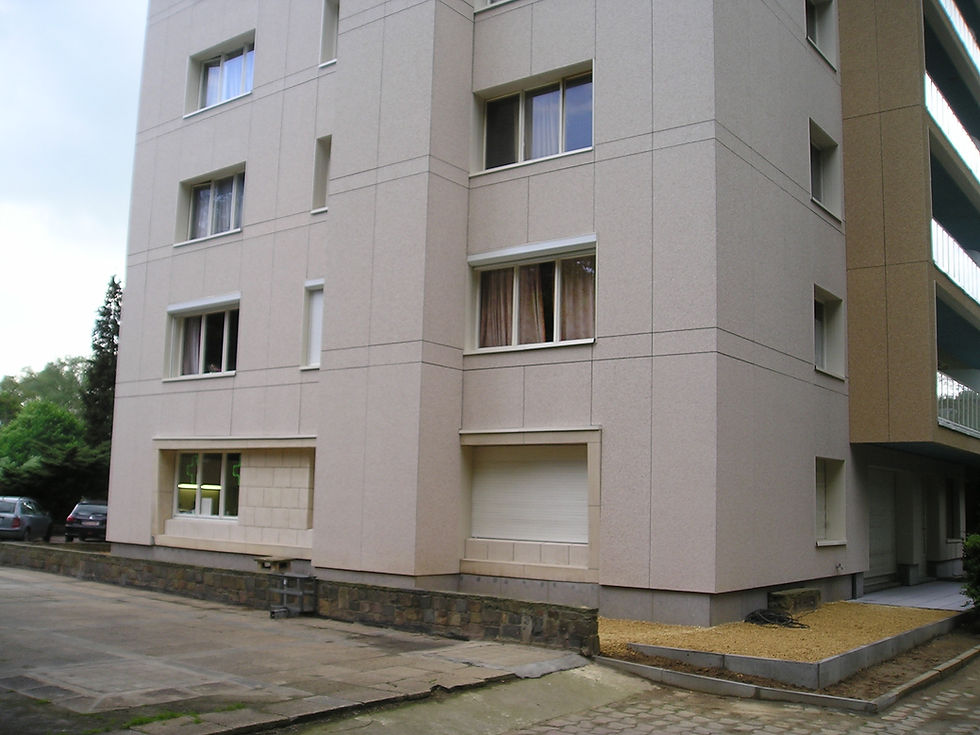 Détail de la façade rénovée et de son nouveau revêtement extérieur