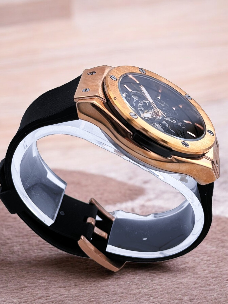 Caliber Watches Beretta Eclipse – Side view showcasing its rose gold case and sleek black strap.