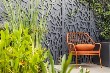 Modernes Sichtschutzelement Terrasse für mehr Privatsphäre