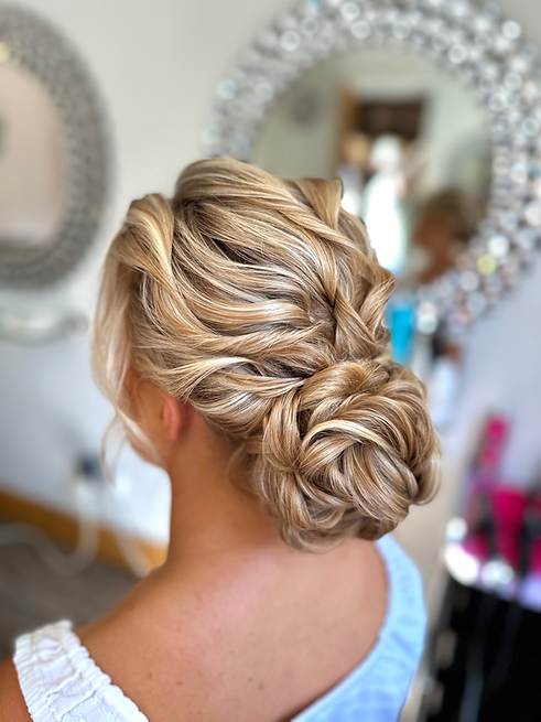 Twistyupdo.HEIC