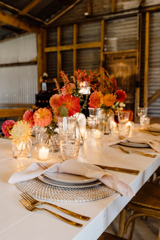 Colourful table setting 