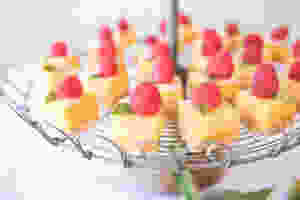 Paleo Healthy Lemon Bars