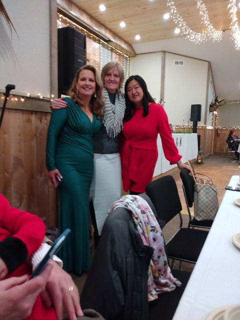 women pict 5_edited.jpg