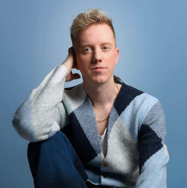 Radio presenter, podcaster and comedian bravely bares all in his debut stand up show about domestic violence