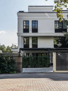 A Villa on the Black Sea Coast: A Home That Curates a Family’s Journeys