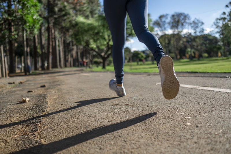 Personal Trainer Warns of Heat-Related Exercise Sickness Risks Amidst Heat-Health Alert