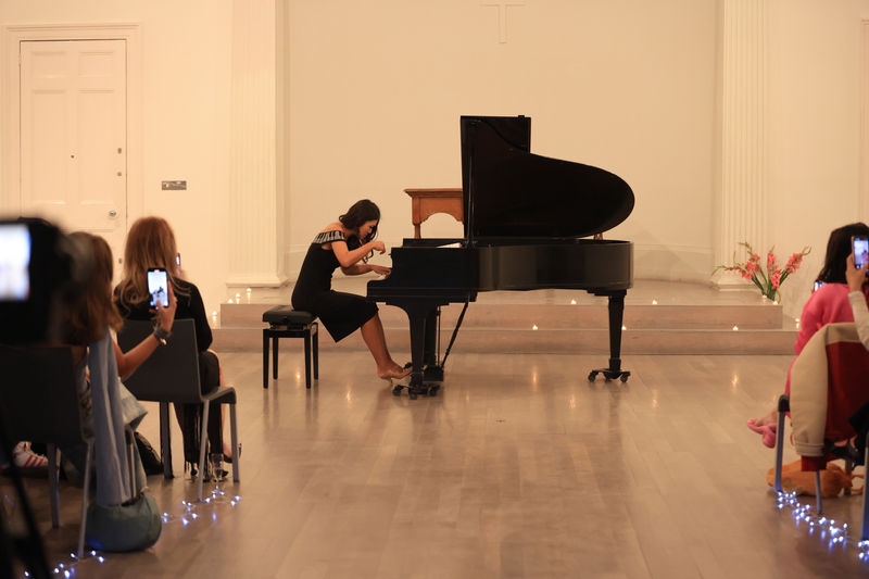 Weiyin Chen’s Couture Concert Sets London Fashion Week Alight