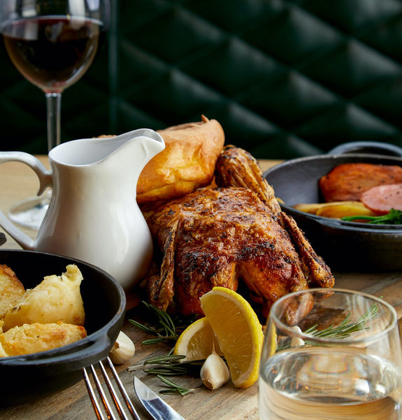 Make Mother’s Day Unforgettable with Smiths Bar and Grill’s Bottomless Sunday Roast
