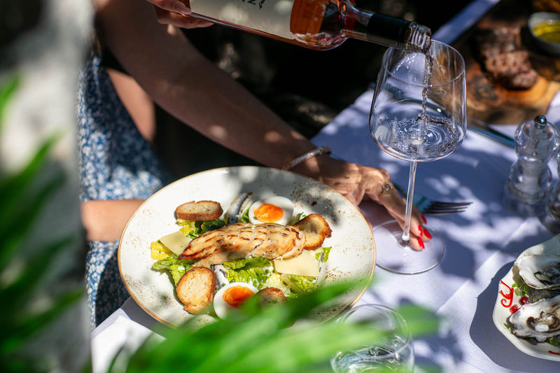 Celebrate Results Week with a 25% Discount at Smith’s Bar & Grill and Ayllu