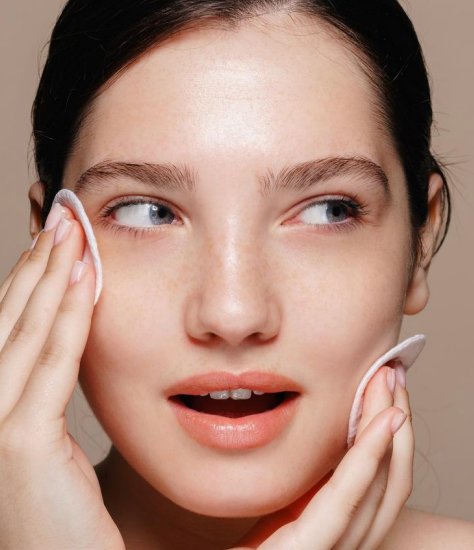 L’Oréal Tightens Its Grip on UK Beauty Social Media — But Rimmel London Emerges as the Efficiency Leader