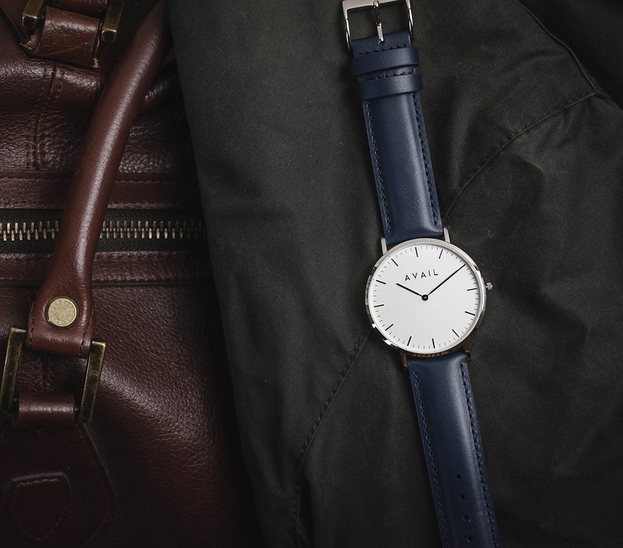 The Osma – White in Navy: A Statement in Precision and Style