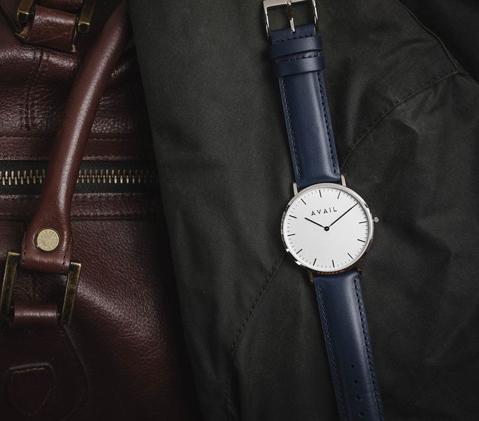 The Osma – White in Navy: A Statement in Precision and Style
