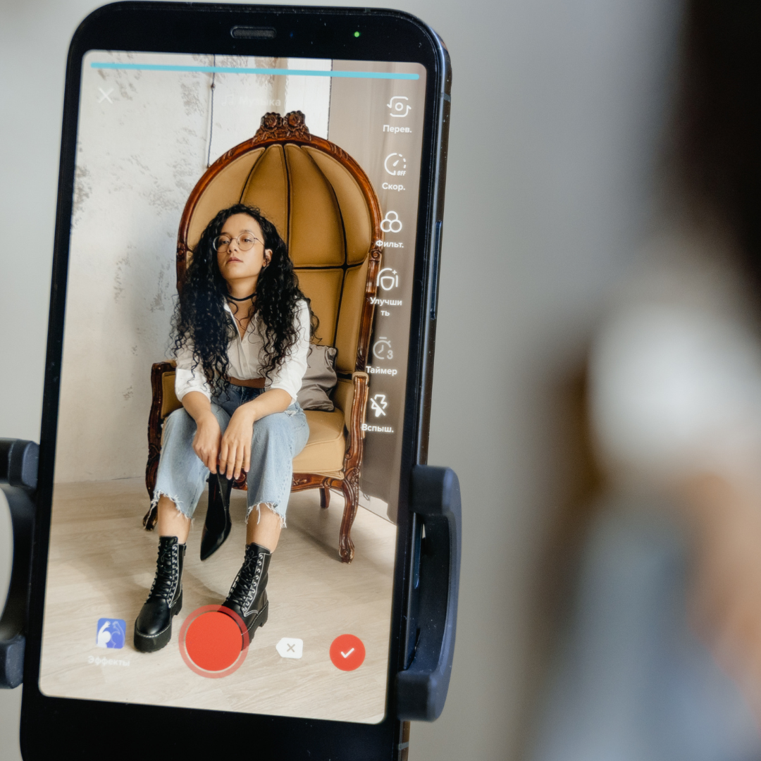 The Year Brands Finally Broke Up with Traditional Advertising