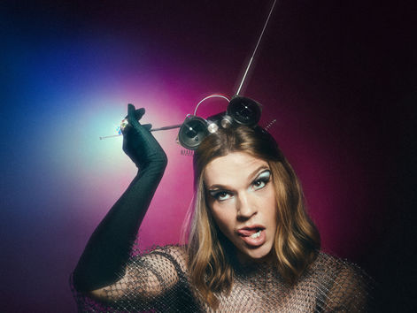 Fempaths: Transistor Radio Hour - Mari Moriarty AKA FEMPATH on bringing Fempaths: Transistor Radio Hour to the Edinburgh Festival Fringe