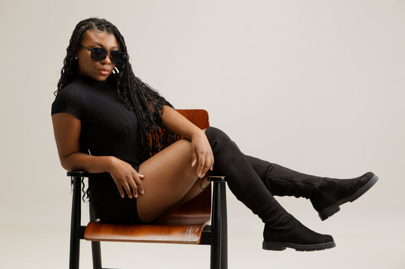 Discover Your Style with MiOwne: Confidence Through Sunglasses