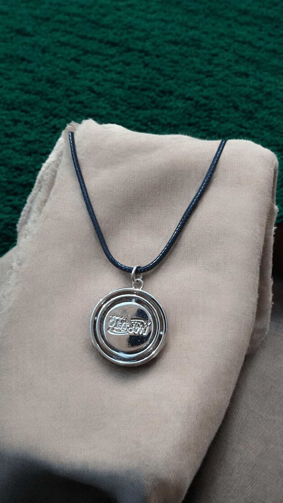 Thumbnail: Naruto Rotating Necklace