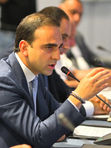 «Հրապարակ»․ Ավինյանն ու թիմը նախընտրական «չիստկա» են սկսել