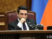 «Հրապարակ»․ Ալեն Սիմոնյանի կադրերը ճամպրուկներն են հավաքում