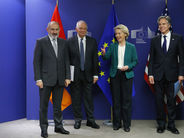 ԵՄ-ն և ԱՄՆ-ը մտադիր են լրացուցիչ օգնություն ցուցաբերել՝ օգնելու Հայաստանին մեղմել ռիսկերը, դիվերսիֆիկացնել առևտուրը և ամրապնդել տնտեսական և ինստիտուցիոնալ դիմակայունությունը