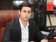 «Իրավունք».Իրականում ինչ առնչություն ունի նախկին թաղապետի եղբայրը հայտնի ծեծկռտուքի հետ