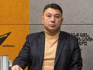 Ալիևն իր ելույթում արցախցիներին «սեպարատիստներ» է անվանում ու Արցախի ղեկավարներին՝ «պшտերազմական հանցագործներ», իսկ Փաշինյանն արձագանքելու փոխարեն ասում է՝ «թենքյու». Շարմազանով