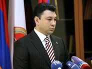 Պետք է ոչ թե սարսափել հնարավոր պատերազմից ու ամեն ինչ զիջել պանթուրքիստներին, այլ պետության պաշտպանունակությամբ զբաղվել․ Էդուարդ Շարմազանով