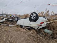 Արմավիրում «Nissan Murano»-ն բախվել է գազատար խողովակին և շրջվել