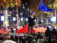 Վրացի ընդդիմադիրները գիշերել են դրսում, պահանջում են նոր ընտրություններ