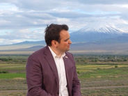 Երբ մենք ասում էինք, որ ուզում է ՀՀ հարևան ազգի ներկայացուցիչներ բերել, ասում էր՝ սուտ է, հիմա թեմա է բացում, որ մենք միայնակ չենք ապրել. Նարեկ Կարապետյան
