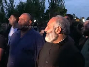 Բագրատ Սրբազանն իր կողմնակիցներով Սարդարապատում է